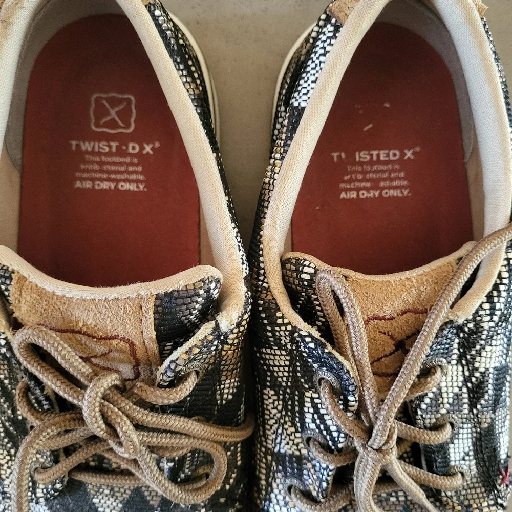 Twisted X Black and Tan Patterned Sneakers - Size Men's 9 1/2 M